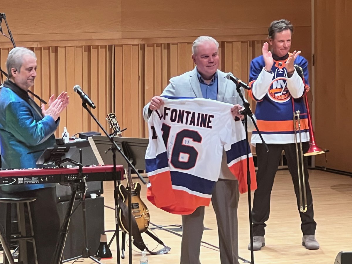 CiC16foundation's tweet image. Thanks to all who enjoyed a spirited night of friendship and charity with @AlDeGregoris Band and @patherton1 at the Concert for COURAGE. What a terrific way to support pediatric patients! @NYIslanders @GiveToNorthwell #PatLaFontaine #IWish
