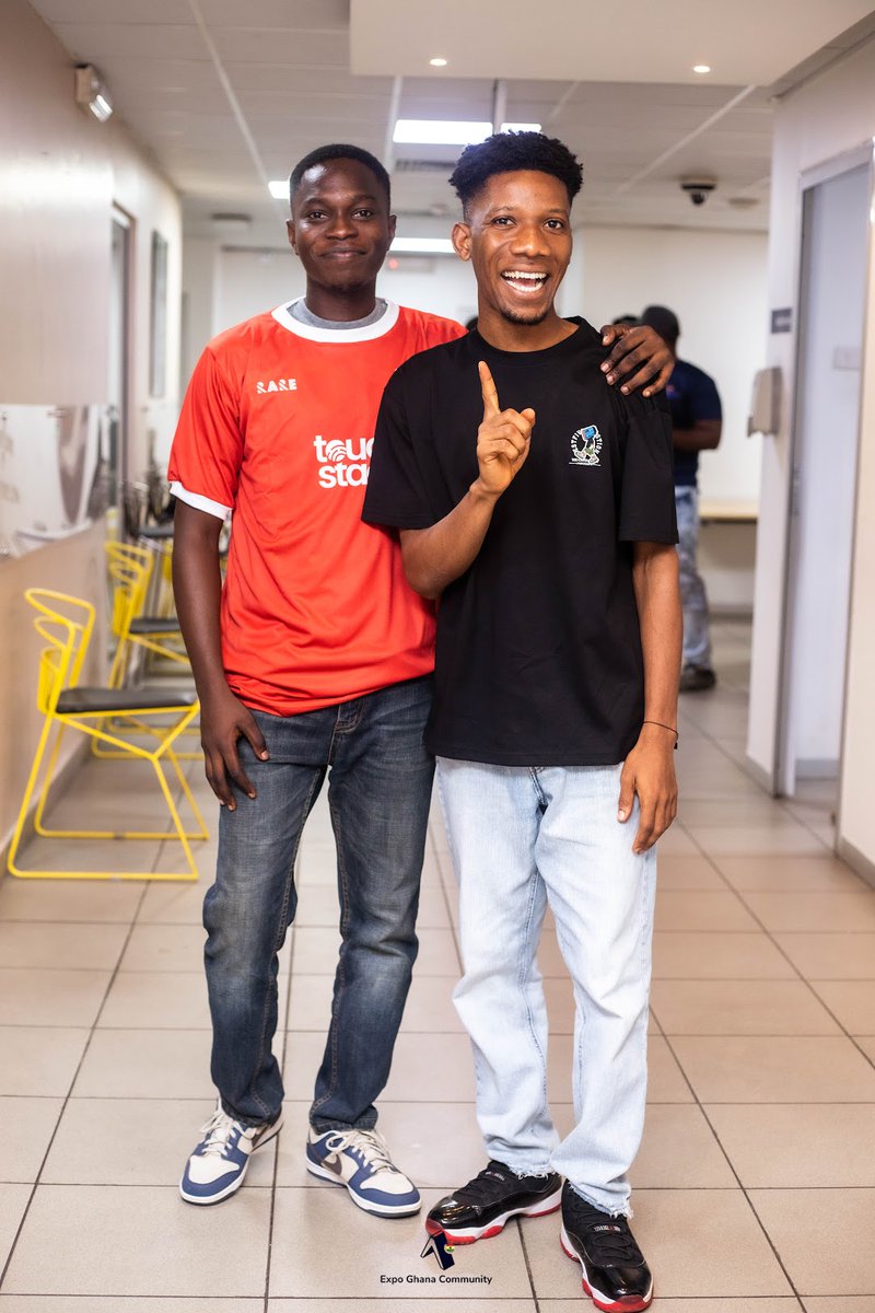 val_kraidy's tweet image. Just pulled up at the Vibe Coding &amp;amp; Pizza event at the Accra Stanbic Incubator 🍕💻
Big shoutout to @Expo_Community and the amazing community lead @AgbenyoOfficial  for putting this together!
Great code, good vibes, and even better pizza 🙌🔥 #DevLife #AccraTech #ReactNative