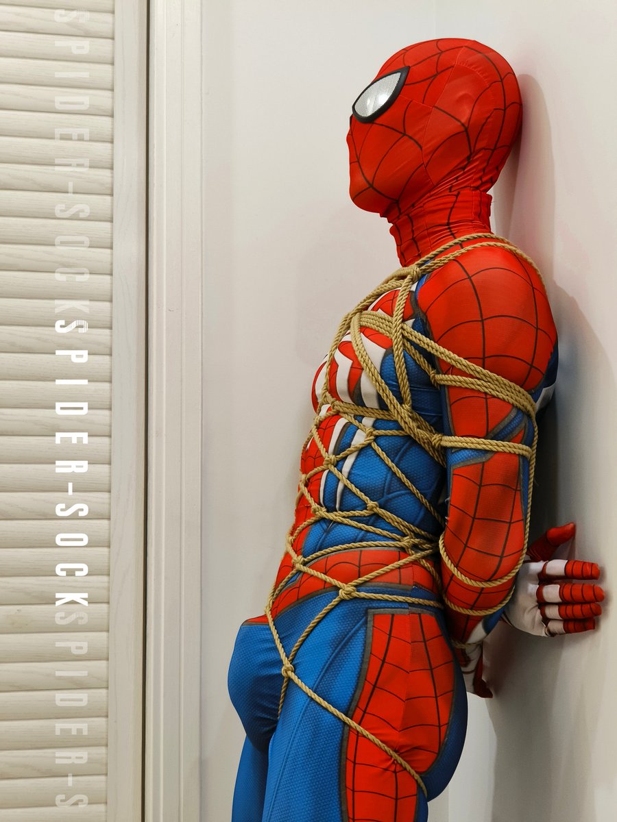 日常健身的大佬
渾身都是肌肉塊
綁完忍不住想摸摸😍
🪢&amp;📷:<a href="/socklad/">spider-sock</a>
spidey:@枭杰