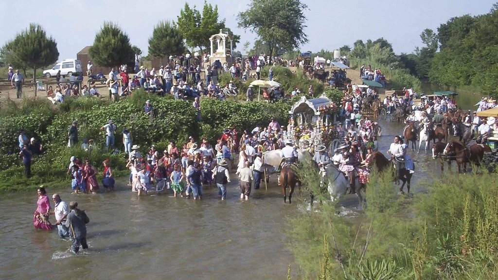 Gente de Andalucía (@genteandalucia) on Twitter photo El Vado del Quema acogerá el paso de 64 hermandades a partir del martes para la Romería del Rocío✝️
Es uno de los momentos más emblemáticos y emotivos del camino hacia El Rocío 😁🤞
🗣️<a href="/PepeDaRosa1/">Pepe Da-Rosa</a> <a href="/AnaCarvajalMore/">Ana Carvajal Moreno</a> en <a href="/CanalSurRadio/">Canal Sur Radio</a> 📻
👉 canalsur.es/multimedia.htm… 👈 El Vado del Quema acogerá el paso de 64 hermandades a partir del martes para la Romería del Rocío✝️
Es uno de los momentos más emblemáticos y emotivos del camino hacia El Rocío 😁🤞
🗣️<a href="/PepeDaRosa1/">Pepe Da-Rosa</a> <a href="/AnaCarvajalMore/">Ana Carvajal Moreno</a> en <a href="/CanalSurRadio/">Canal Sur Radio</a> 📻
👉 canalsur.es/multimedia.htm… 👈