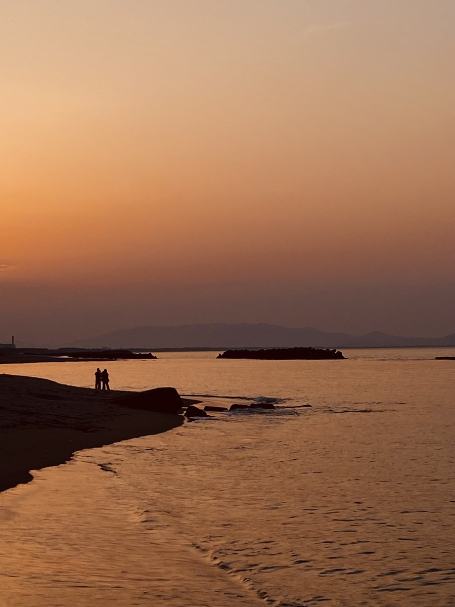 TFxGXdMp713yOn0's tweet image. 今日も1日お疲れさまでした☘️

ゆっくり休んで𓂃𓈒𓋜

#カコソラ
#カコウミ