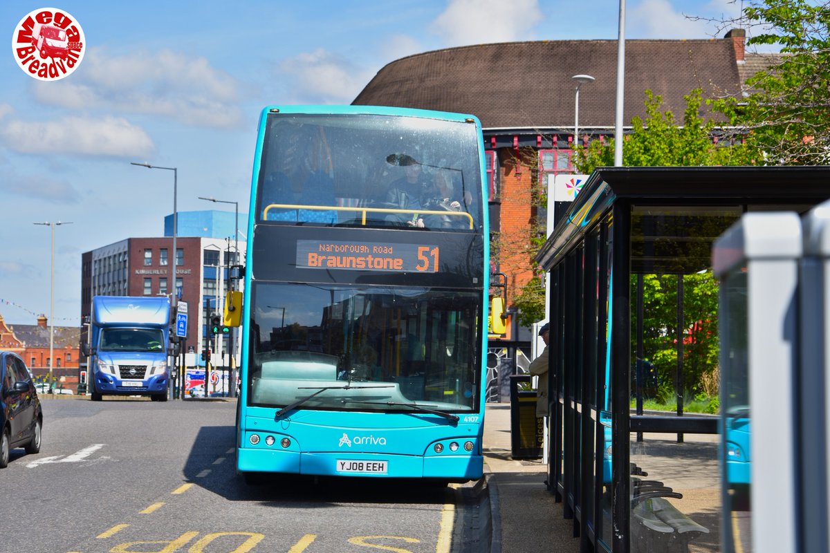 megabreadvan's tweet image. Arriva Midlands YJ08EEH Volvo B9TL / Optare Olympus - Jubilee Square, Leicester. 03/05/23.
#Optare #Arriva #ArrivaMidlands #Leicester
flickr.com/photos/megabre…