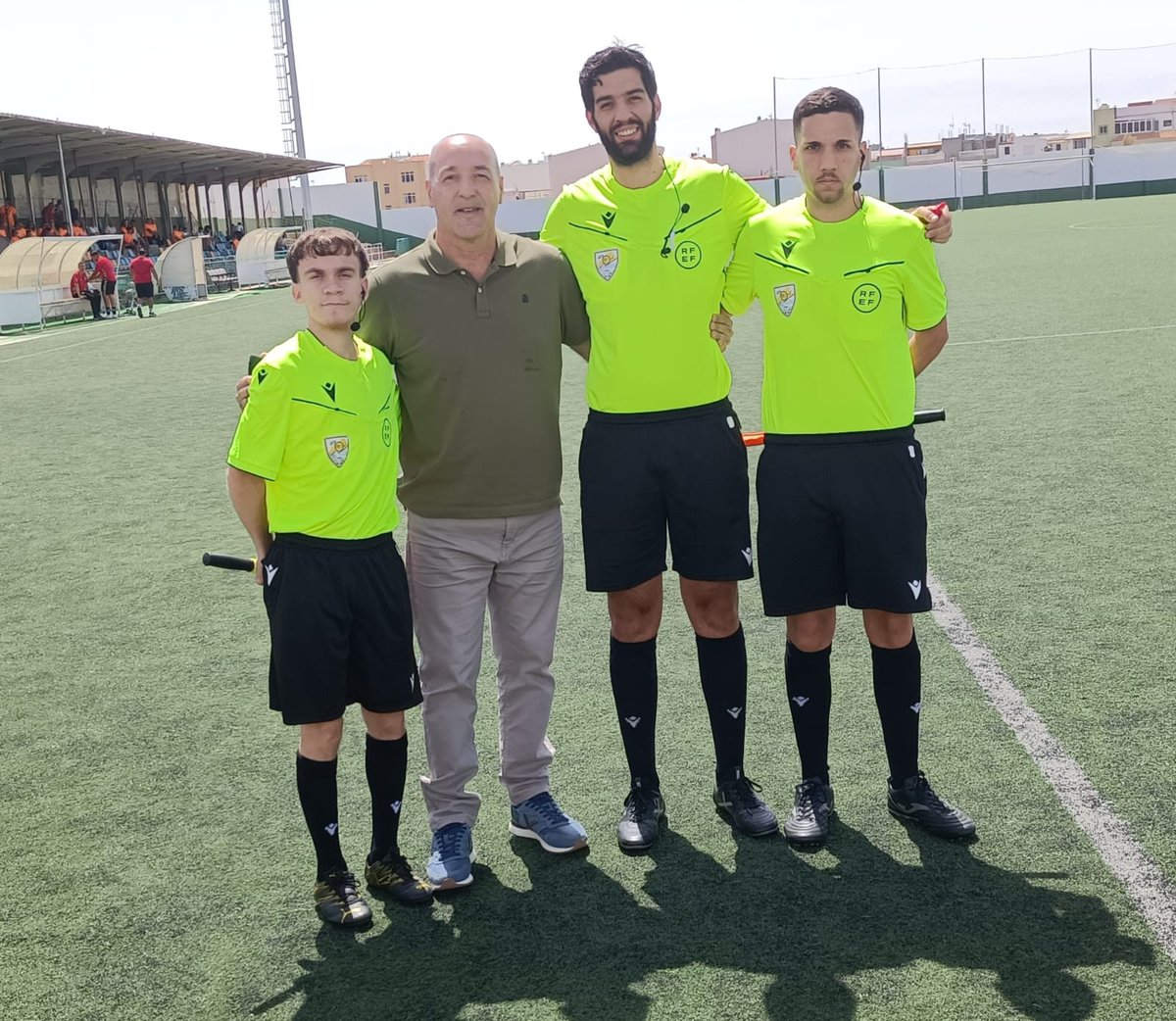 Federación de Fútbol de Las Palmas (@fflaspalmas) on Twitter photo 🏆 | El directivo Julio García hizo entrega al <a href="/EstrellaCF/">Estrella C.F.</a> del trofeo de campeón de categoría Cadete Insular Grupo VI
¡Felicidades campeones!
#FútbolCanario 🏆 | El directivo Julio García hizo entrega al <a href="/EstrellaCF/">Estrella C.F.</a> del trofeo de campeón de categoría Cadete Insular Grupo VI
¡Felicidades campeones!
#FútbolCanario
