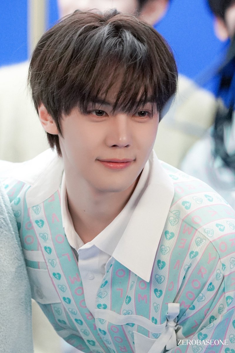 250601 2025 ZEROBASEONE FAN-CON [BLUE MANSION] Behind Photo 1 #김규빈