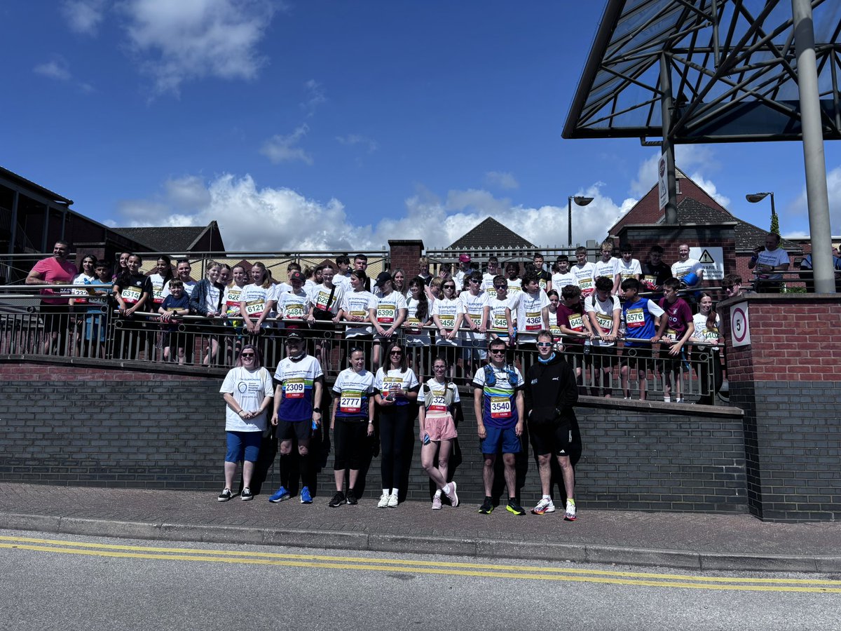 Here they are Team Streetly ready to go!!

Good luck to everyone running and supporting!