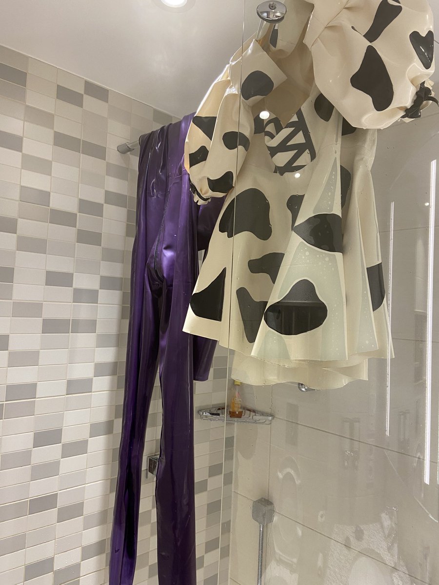 Now that the fetish festivities from last 48 hours are over I have the unenviable task of washing my latex 😫