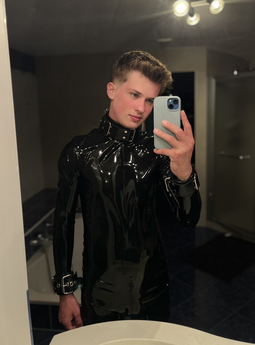 🙈👀
<a href="/cuffedstore/">Cuffed Store</a> <a href="/sk8erboy_com/">SK8ERBOY®️ The official Account</a> <a href="/SONIC_BOY_/">SONIC_BOY</a>