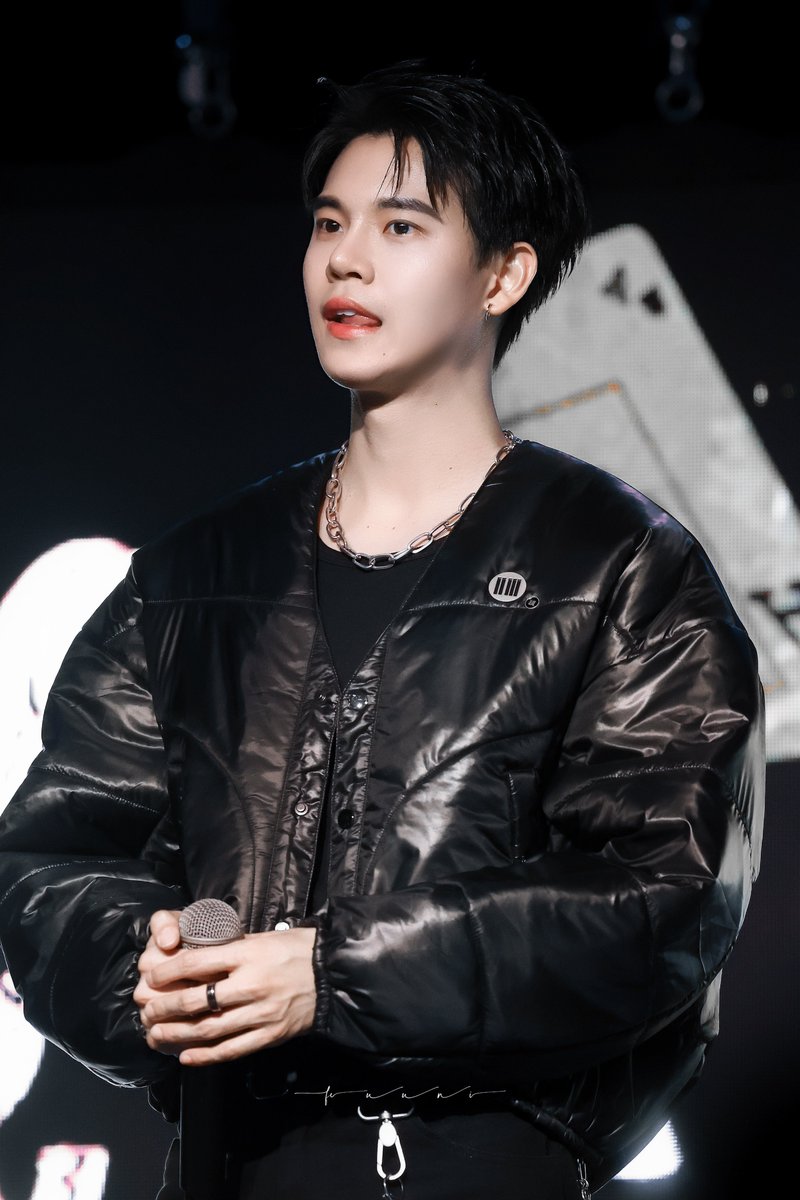𝟮𝟱.𝟬𝟲.𝟬𝟭

หล่อ

#YinWarITALY
FM YINWAR IN ITALY
#yinyin_anw Yin Anan <a href="/yinyin_anw/">Yinyin</a>