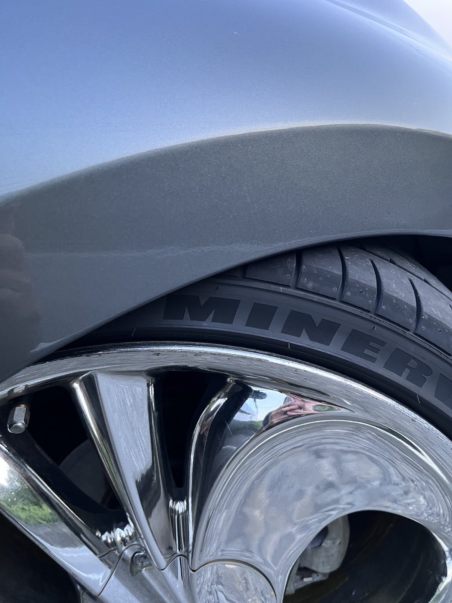 完全復活〜✌️
走行車高もこんくらいならいけるし全切りも可能
運転楽しすぎる