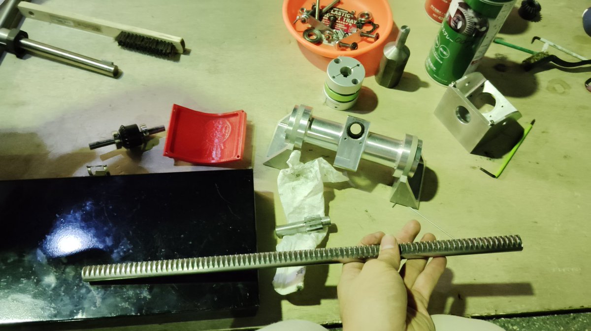 まだ間も無いのに戻りたくなるな
めちゃくちゃしんどかったけど充実してたな
これからは言われたものを作るだけ
もっとあの時に自分の作りたい物を作るべきだった