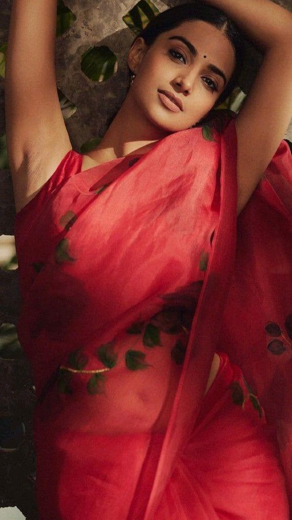 GsWcN5facAAKy3r?format=jpg&name=medium