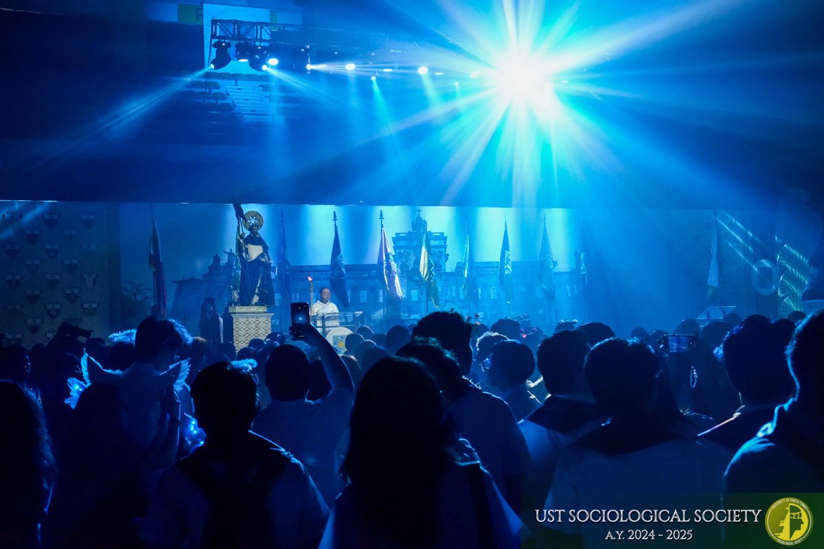 USTSOCIOSOC's tweet photo. Bacc-2-Bacc Bacc Mass! 🌿✨

Not a farewell, but a new beginning. ProgreSosyo 2025 steps forward with hope and gratitude.

#BaccMass2025 
#ProgreSosyo2025 
#ONESOCIOLOGY

Photos by: Ronald Maginit, Gian Fabian, &amp; Kirsten Ele

Post-processing by: Ronald Maginit

RSO-B-24-25-60 https://t.co/GjhTRbmC3M