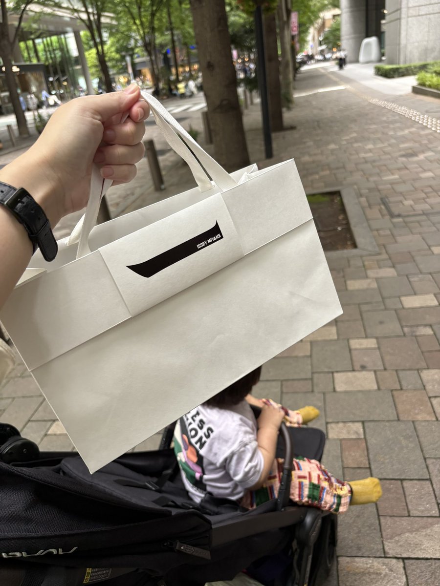 autunn0's tweet image. 5月もオム(フレアパンツ)でしたが、6月もオム(ショート丈トップス)にしました。