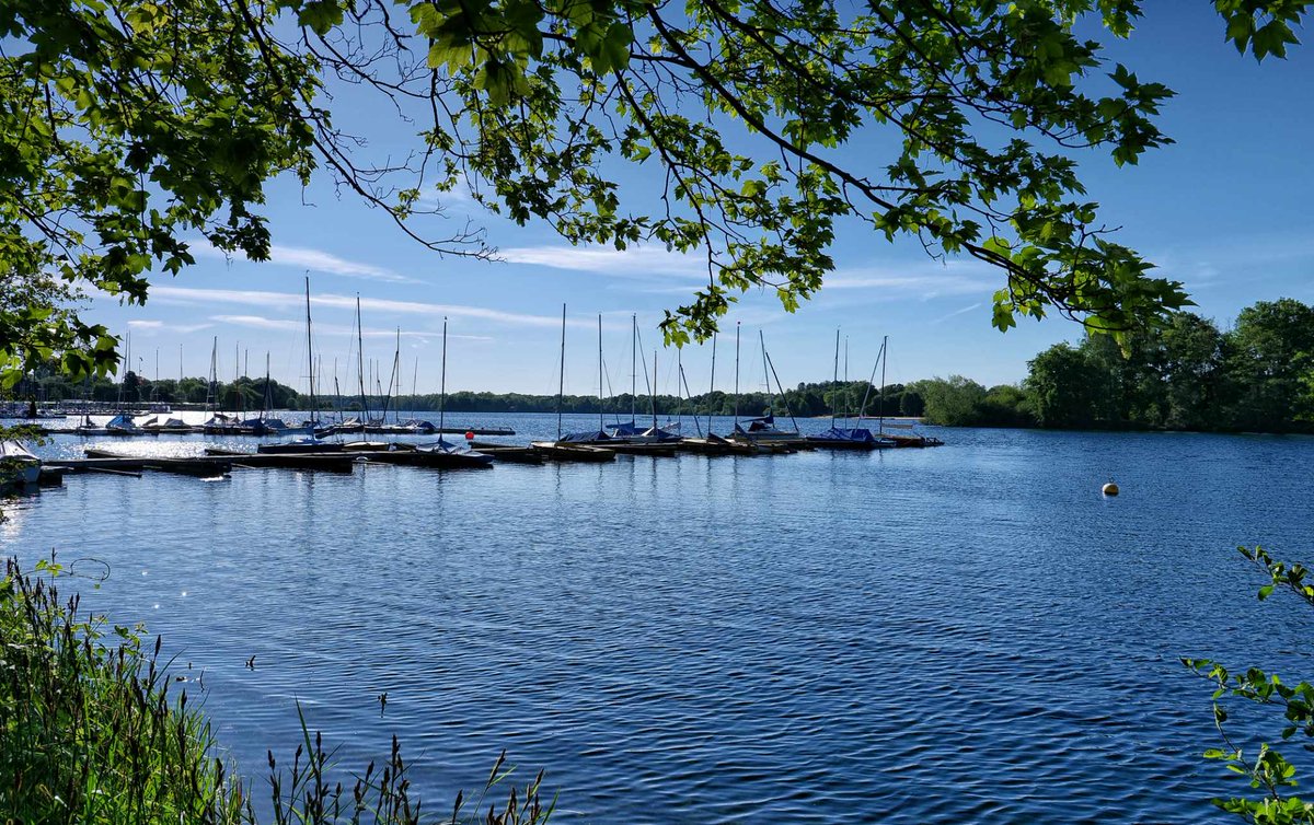 +++ Sonniges und trockenes Frühjahr +++
Das Frühjahr 2025 geht wegen wochenlanger Hochdruckwetterlagen in die Wettergeschichte ein. Ende Mai stellte sich wechselhaftes Wetter mit Regen und Unwettern ein. Zum Rückblick:

unwetteragentur.de/sonniges-und-t…

#Rückblick #Frühjahr #Frühling #Mai