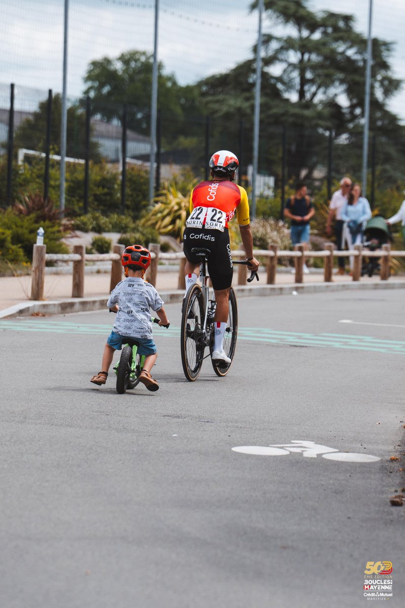 Boucles de la Mayenne - Crédit Mutuel tweet media