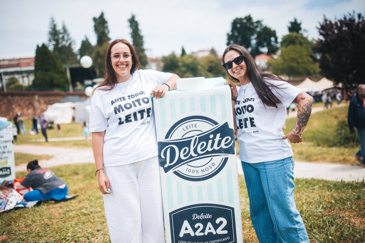 Pechamos o #DíaMundialDoLeite regalando 5️⃣0️⃣ 𝗰𝗮𝗺𝗶𝘀𝗲𝘁𝗮𝘀, ideais para os festivais que veñen! ☺️🎉

✨ Participa no sorteo cun RT e seguindo esta conta ✨

Beber leite é bo. Beber Deleite A2A2 é beber o mellor leite posible 🥛