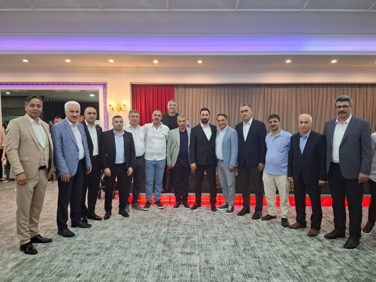 Kıymetli hemşehrimiz Cömert ATINOVA’nın evladı Mert ALTINOVA’nın nikah merasimine katılarak mutluluklarına ortak olduk. 
Esra ve Mert kardeşlerimize iki cihan saadeti diliyoruz.    
Her gününüz bugün gibi mutlu geçsin…