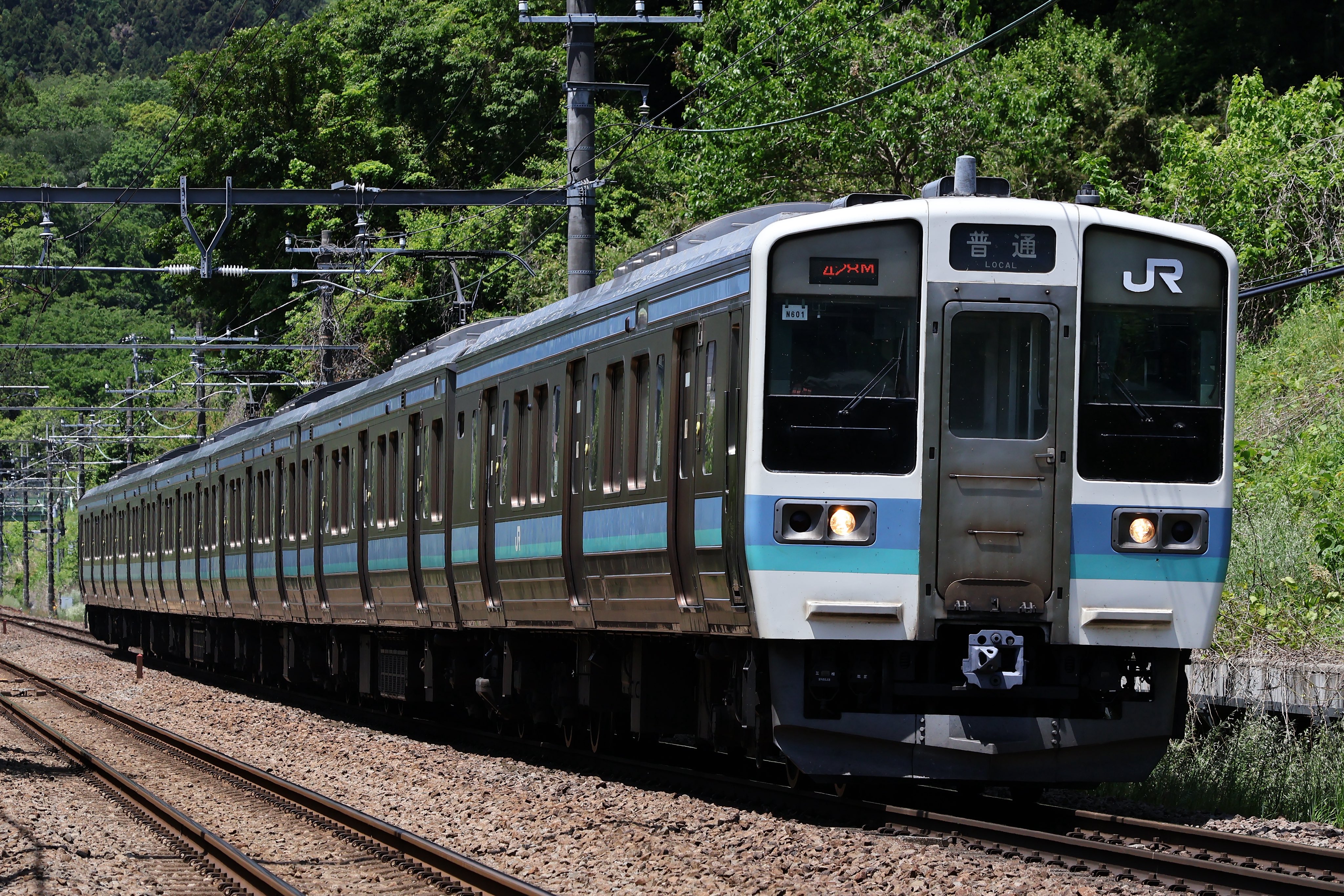 屋根上にベンチレーターがあった頃の211系 電車 3000番台 A28
