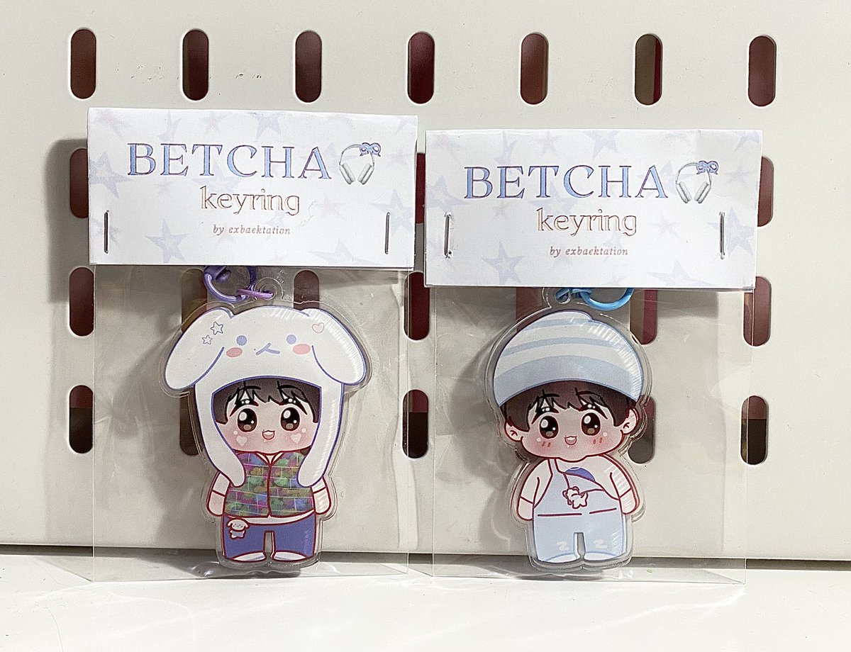 WW GIVEAWAY BAEKHYUN BETCHA KEYRING.ᐟ
(2 winner)

— follow
— rt like my pinned📌
— rt like this tweet

end 2 june 14.00 wib ୨ৎ 
shipping fee paid by winner.