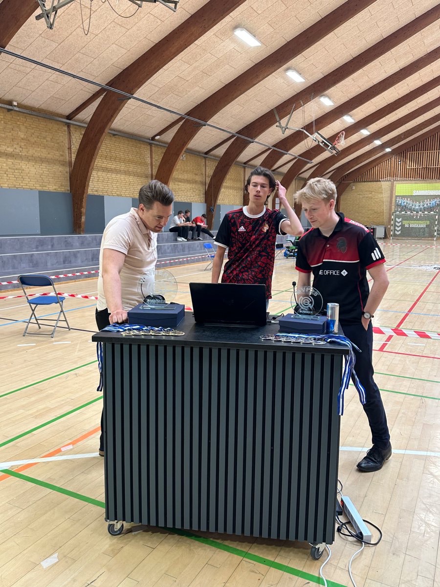 NCS (@ncs_gameon) on Twitter photo Så har der været veto. Første map er Ancient bestemt af Linx Legacy HP (<a href="/LinxLegacyGG/">Linx Legacy</a>)
Se med kl 13:00 når kampen starter mellem Linx Legacy HP (<a href="/LinxLegacyGG/">Linx Legacy</a>) Og Invicta (<a href="/lnvictaCS2/">Invicta CS2</a> ) om første pladsen og vinderen af NCS!
Se med her!
twitch.tv/ncsggtv2 Så har der været veto. Første map er Ancient bestemt af Linx Legacy HP (<a href="/LinxLegacyGG/">Linx Legacy</a>)
Se med kl 13:00 når kampen starter mellem Linx Legacy HP (<a href="/LinxLegacyGG/">Linx Legacy</a>) Og Invicta (<a href="/lnvictaCS2/">Invicta CS2</a> ) om første pladsen og vinderen af NCS!
Se med her!
twitch.tv/ncsggtv2