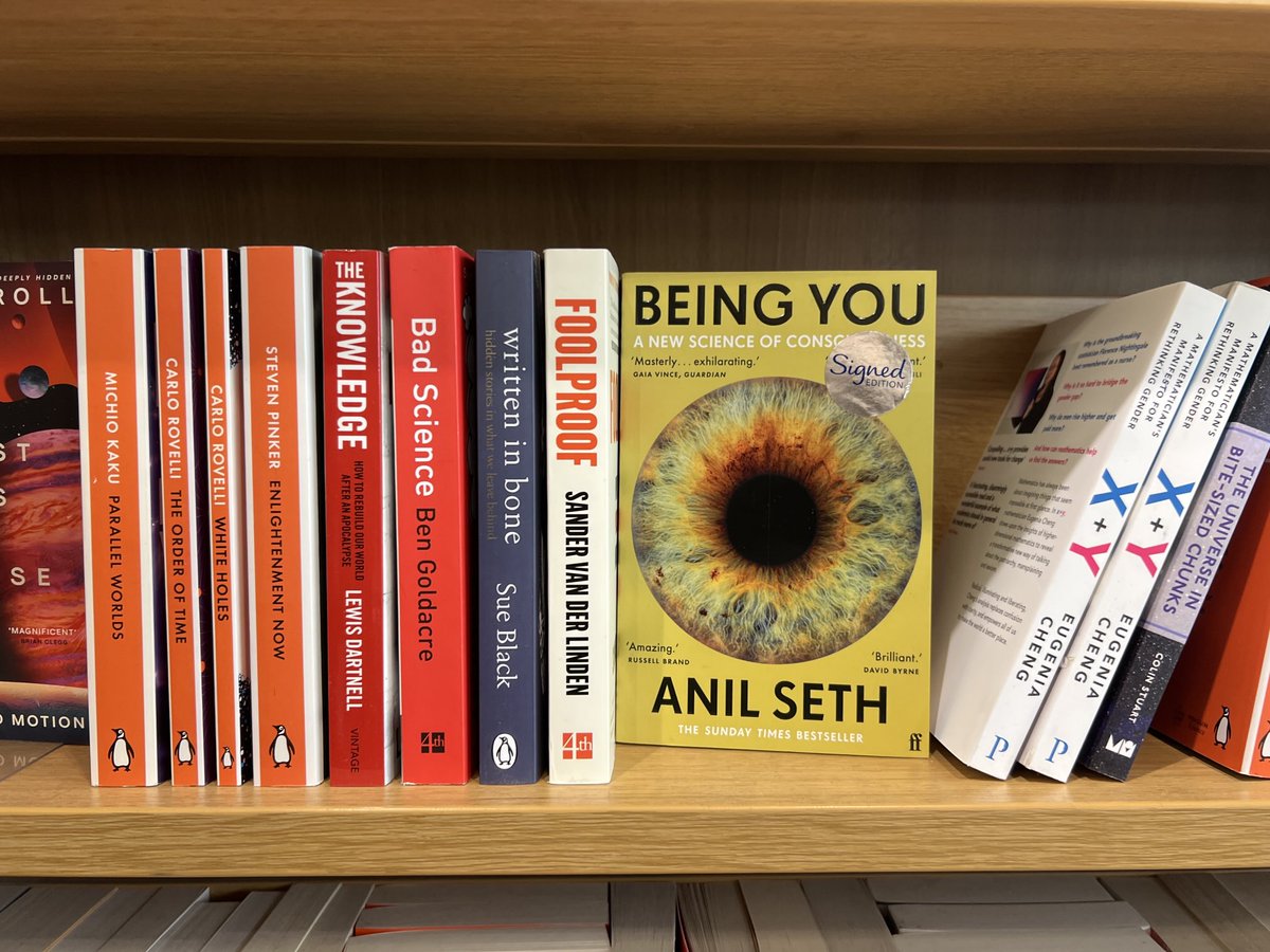 2x signed copies of #BeingYou in Heathrow T3 The Bookshop 👇🏽