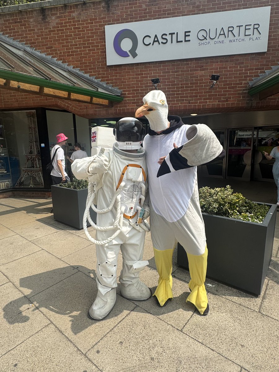 MyriadNorfolk (@lifemyriad) on Twitter photo Gavin the Gull had an amazing flight around #Norwich yesterday thanks to <a href="/FirstBusesEast/">First Buses East</a> with their brilliant drivers. Great to meet the Castle Mall Spaceman too!
Look out for Gavin this summer as he flies along the Norfolk Coast promoting his next book. #GavintheGull Gavin the Gull had an amazing flight around #Norwich yesterday thanks to <a href="/FirstBusesEast/">First Buses East</a> with their brilliant drivers. Great to meet the Castle Mall Spaceman too!
Look out for Gavin this summer as he flies along the Norfolk Coast promoting his next book. #GavintheGull