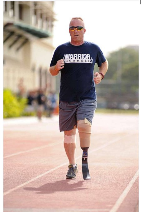 ProjectConstitu's tweet image. 🚨 This Guy is Challenging RINO Lindsey Graham for his Senate Seat. Lets Share the Hell out of this and get His Name Out There. Graham Must be Primaried in the Midterms. 💪‼️

Thomas David Murphy is a retired U.S. Navy Hospital Corpsman and a declared candidate challenging…