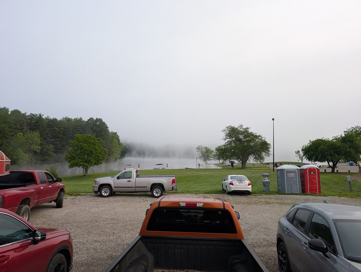 bill_children's tweet photo. Crispy morning but we are setting up! Have some fun today! @captnrailroad #fishing https://t.co/TlKZy96QdS