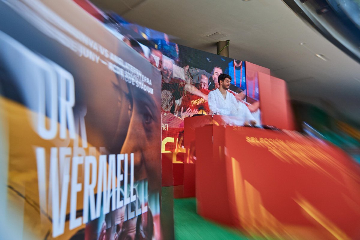 🤨 ¿Aún no te has pasado por nuestra 𝗙𝗔𝗡 𝗭𝗢𝗡𝗘?

¡Último día para disfrutar de retos, videojuegos, música y los trofeos de nuestra @sefutbolfem!

𝗡𝗼, 𝗻𝗼 𝗵𝗮𝘆 𝗺𝗲𝗷𝗼𝗿 𝗽𝗹𝗮𝗻 𝗽𝗮𝗿𝗮 𝗲𝗹 𝗱𝗼𝗺𝗶𝗻𝗴𝗼.

🔗 rfef.es/es/noticias/gr…

#UWNL | #JugarLucharYGanar