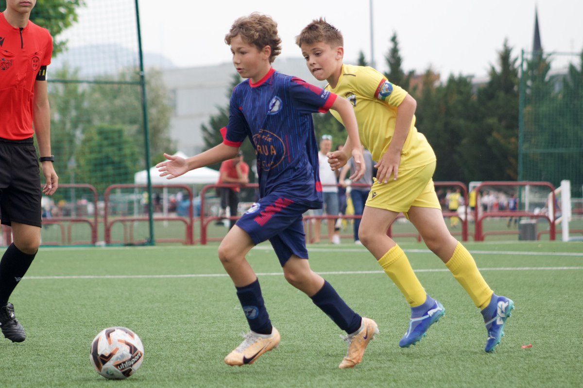 ComillasCF's tweet photo. No es un torneo, ES UN TORNEAZO🤯

Lo que estamos viviendo hoy… podríamos definir esta jornada de fases finales como… EMOCIONANTE✨

Sigue nuestra cuenta para poder ver todas las imágenes y no te pierdas ninguna novedad! Pincha en el enlace y síguenos: 
https://t.co/zJocUuuqOy https://t.co/OXtNRwS4hA