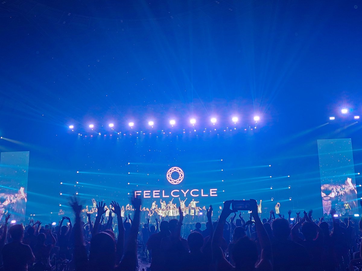 cosugino_co's tweet image. 🚲LUSTER💜FEEL YOURSELF
初めてのLUSTER、めっちゃ楽しかった！思い切って行ってよかった！
更衣室で話しかけてくれた方、お隣でcheersしてくれた方🍻に感謝🫶🏻
目の前通路だったから、IRさんとハイタッチもいっぱいできた🙌🏻💗
あっという間だったなあ〜。来年も絶対行く！

#LUSTER
#FEELCYCLE