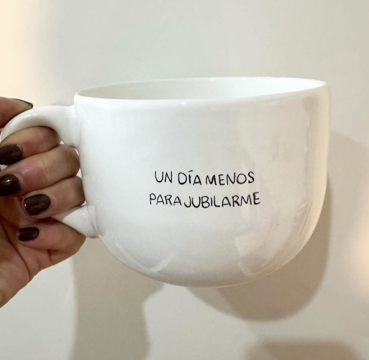 lachicaderayas's tweet photo. 50/2025
Magistral #SaraMesa nunca defrauda y siempre inquieta,reconcome,aconjoga,te espabila
Su lenguaje aprisiona,embauca,extorsiona, pone trampas pero con retranca chispeante
Me parece una obra maestra
[+5⭐️]

#Lectura2025 #RetoLectura https://t.co/la6uKBsMc0