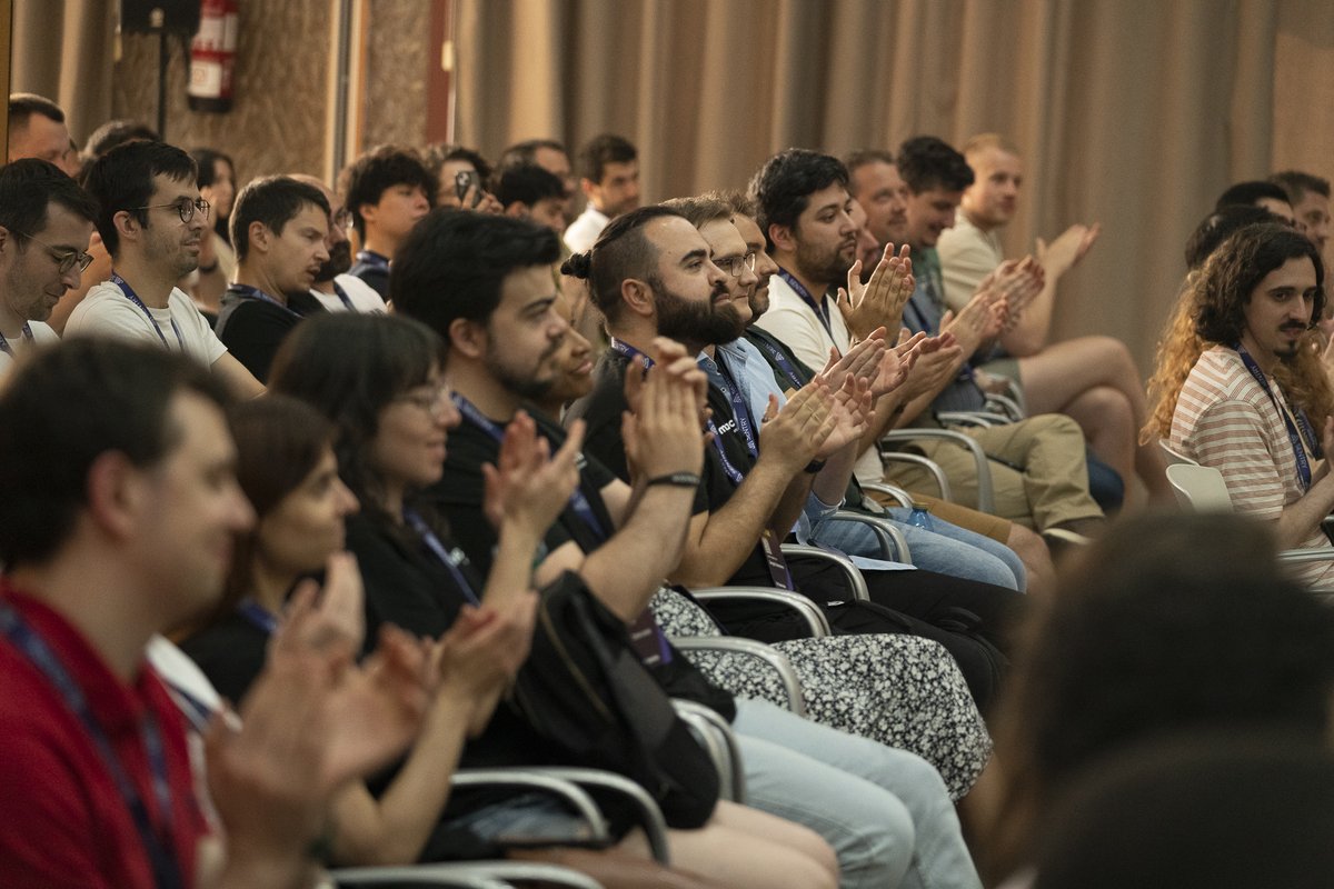 madvue_es's tweet image. Last Thursday was more than just a @vuejs event ✨

It was a day to connect with the community, to learn, to have fun together.

Seeing you all there making MadVue real was the best reward for us 💚

Thank you for enjoying us in this first edition🌟

#MadVue #Vuejs #Techconf
