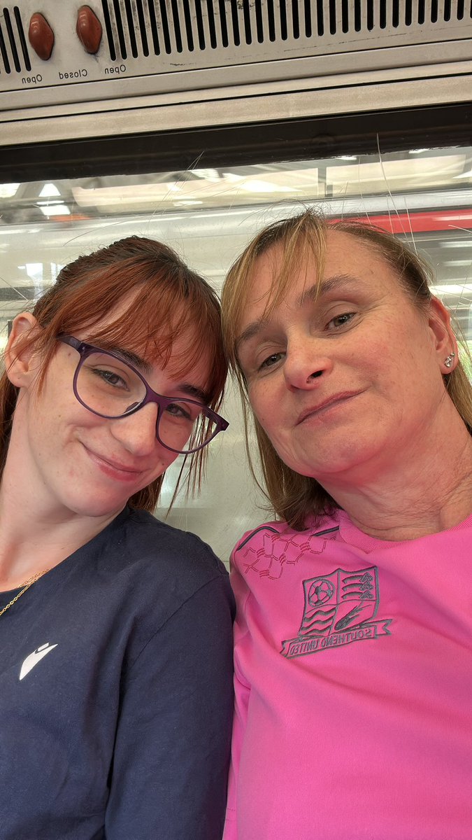 Sara King tweet media