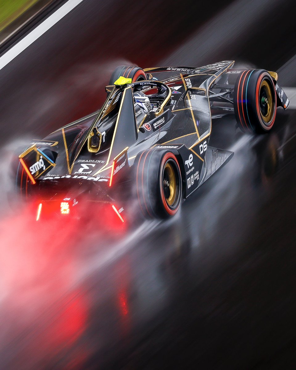 Brilliant weekend here in Shanghai. Strong race again today with a shot for a top 6, but unfortunately we retired with a technical failure. Mega job from the whole team, walking away with a win, strong points and great momentum from this weekend. 🇨🇳