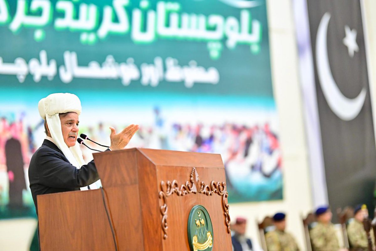 GovtofPakistan's tweet image. Prime Minister Muhammad Shehbaz Sharif {@CMShehbaz} and Chief of Army Staff Field Marshal Syed Asim Munir addressed a Grand Jirga of tribal elders at the Zehri Auditorium in Quetta.