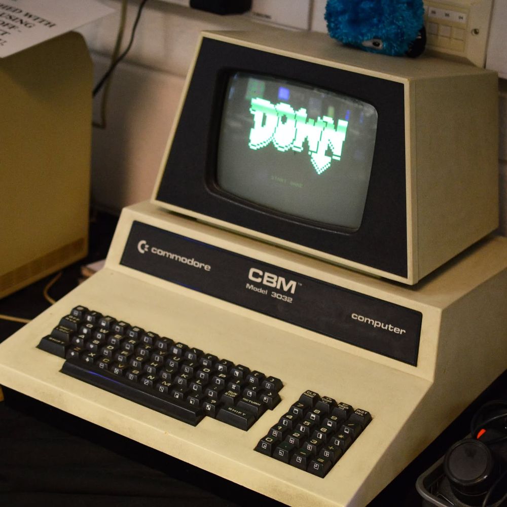 Nostalgia Nerd (@nostalnerd) on Twitter photo I love that people still develop for such aging tech. Down on the Commodore PET is awesome. ❤️ I love that people still develop for such aging tech. Down on the Commodore PET is awesome. ❤️