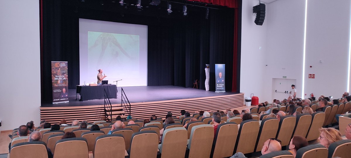 Tassili y sus increíbles misterios, un repaso a las enigmáticas pinturas de una meseta mítica, en la intervención de @JuanCarlosBlancoGago  en estos momentos.

Dentro de la Mesa Redonda del Congreso 
      
<a href="/JoaquinAbenza_/">Joaquin Abenza</a>
<a href="/Ayto_Pinatar/">Ayuntamiento de San Pedro del Pinatar</a>
<a href="/Casadelarusa93/">Museo del B.Benifayó</a>