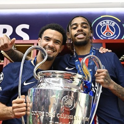 nohaneetcie's tweet photo. #NouvellePhotoDeProfil https://t.co/tP1SC7UoR0