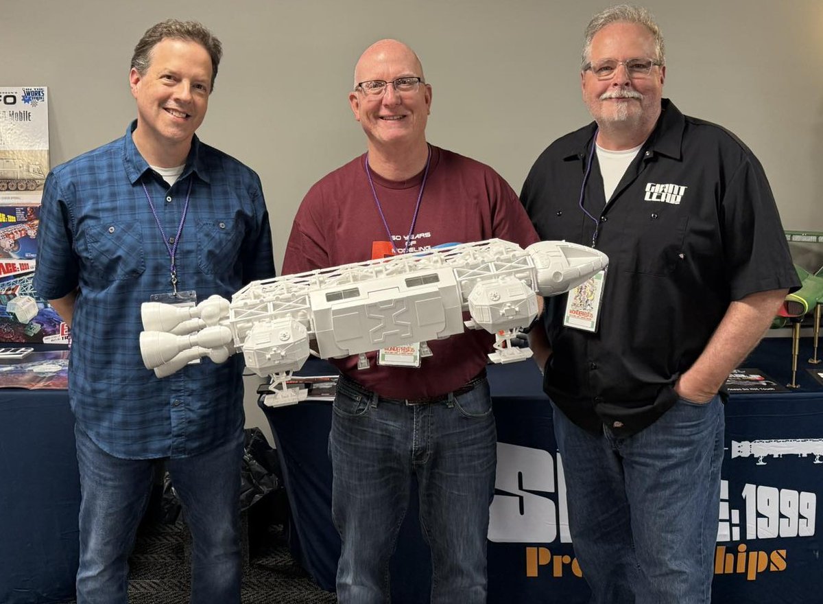 EagleAlpha1999's tweet image. From this weekend's WonderFest: Tim Ellis, Gordon and Craig Owen showing off the upcoming Eagle: 1976 which is up for pre-order. zicatoys.com/eagle-1976-sta…