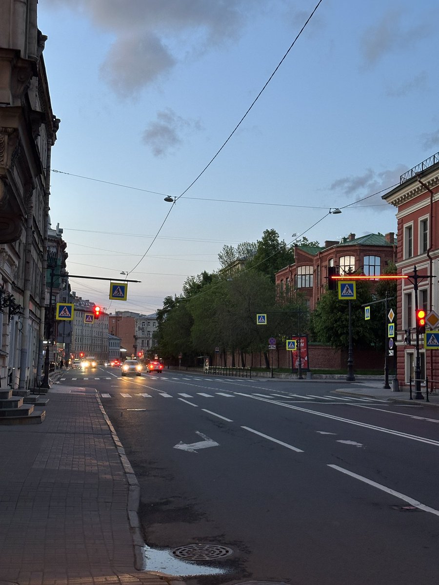 antnotdev's tweet image. На пару недель в Питере