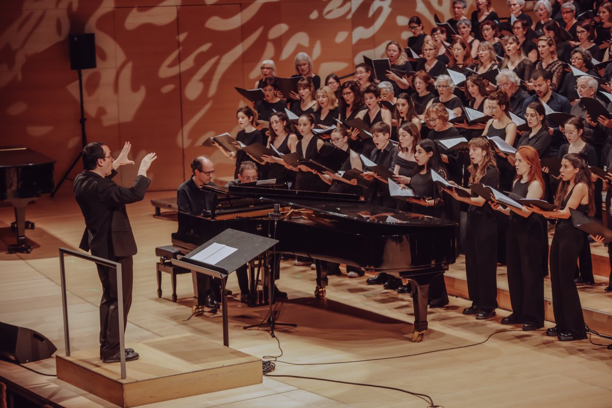 Cultura Popular (@cultpopular_cat) on Twitter photo Ahir a #Girona vam gaudir de l’estrena de la cantata Tirant lo Blanc, amb música d’Antoni Ros Marbà i text de Núria Albó, un concert participatiu amb la <a href="/GIOsymphonia/">GIO Symphonia</a> i 13 corals de Girona i Vic. #CulturaPopular @polifonicaGi
<a href="/auditori_gi/">Auditori Palau de Congressos de Girona</a> Ahir a #Girona vam gaudir de l’estrena de la cantata Tirant lo Blanc, amb música d’Antoni Ros Marbà i text de Núria Albó, un concert participatiu amb la <a href="/GIOsymphonia/">GIO Symphonia</a> i 13 corals de Girona i Vic. #CulturaPopular @polifonicaGi
<a href="/auditori_gi/">Auditori Palau de Congressos de Girona</a>