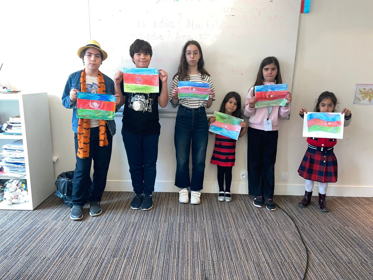 Le 1️⃣er juin marque la Journée internationale de l’#Enfance

En ce jour de fête, nous souhaitons à tous les enfants d’#Azerbaïdjan et du monde entier un avenir meilleur, empreint de #paix, de #protection, de #santé, de bien-être, d’#éducation et d’#épanouissement.

Que cette
