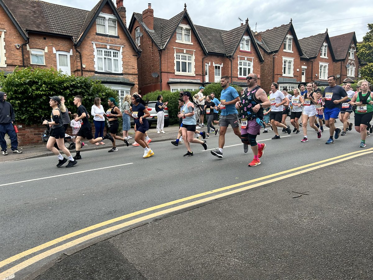 SusieTime's tweet image. @suttonfunrun #suttonfunrun spot yourselves! Xx