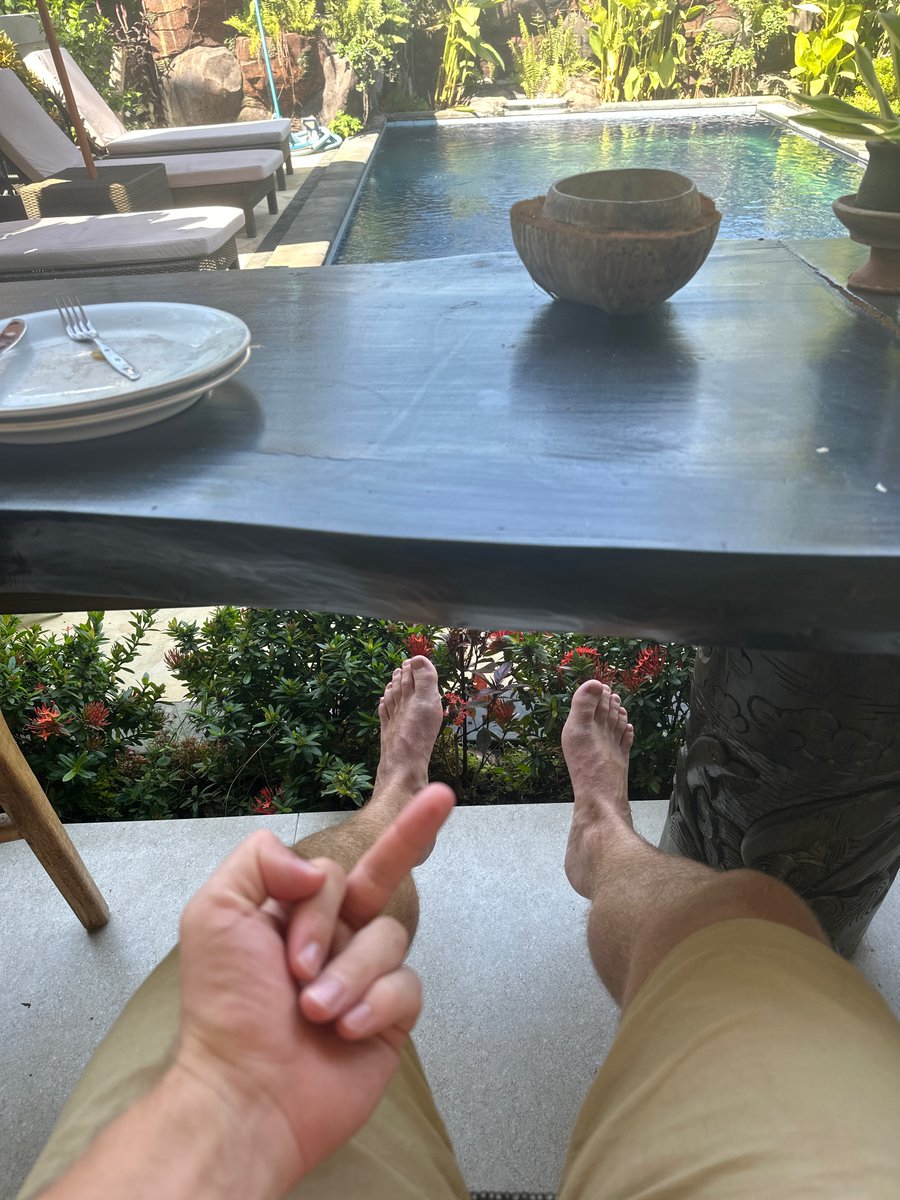 अरे, तुम गे पैसिव गुलाम,
जून अभी शुरू हुआ है, मुझे सेवा करने का एकदम सही समय है। नया दिन, खुद को एक सम्मानित भुगतान करने वाले गुलाम के रूप में साबित करने का नया मौका।