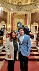 Premio Olimpiada Economía
El alumno Gonzalo Duckahrt recogió el premio  finalista de la fase autonómica de la Olimpiada de Economía. Representará a Madrid en la fase Nacional  en Alicante el próximo julio.
¡¡¡Mucha suerte y enhorabuena!!!