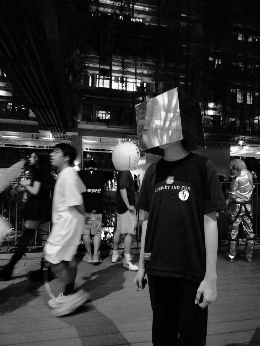 Ixehrl's tweet photo. A shoutout to @sakuzyo_skz &amp; @ikkinsnommis ’s "destr0yer" !!! (((o(*ﾟ▽ﾟ*)o))) #g2r2018 

ーーーーーーーーーーーーー￼︎⬜️
　　　　　　　　　　　　  / ||| \
 　　　　　　　　　　　　   / \

[old photo from 2023-ish?] https://t.co/KYHLNxcoRz