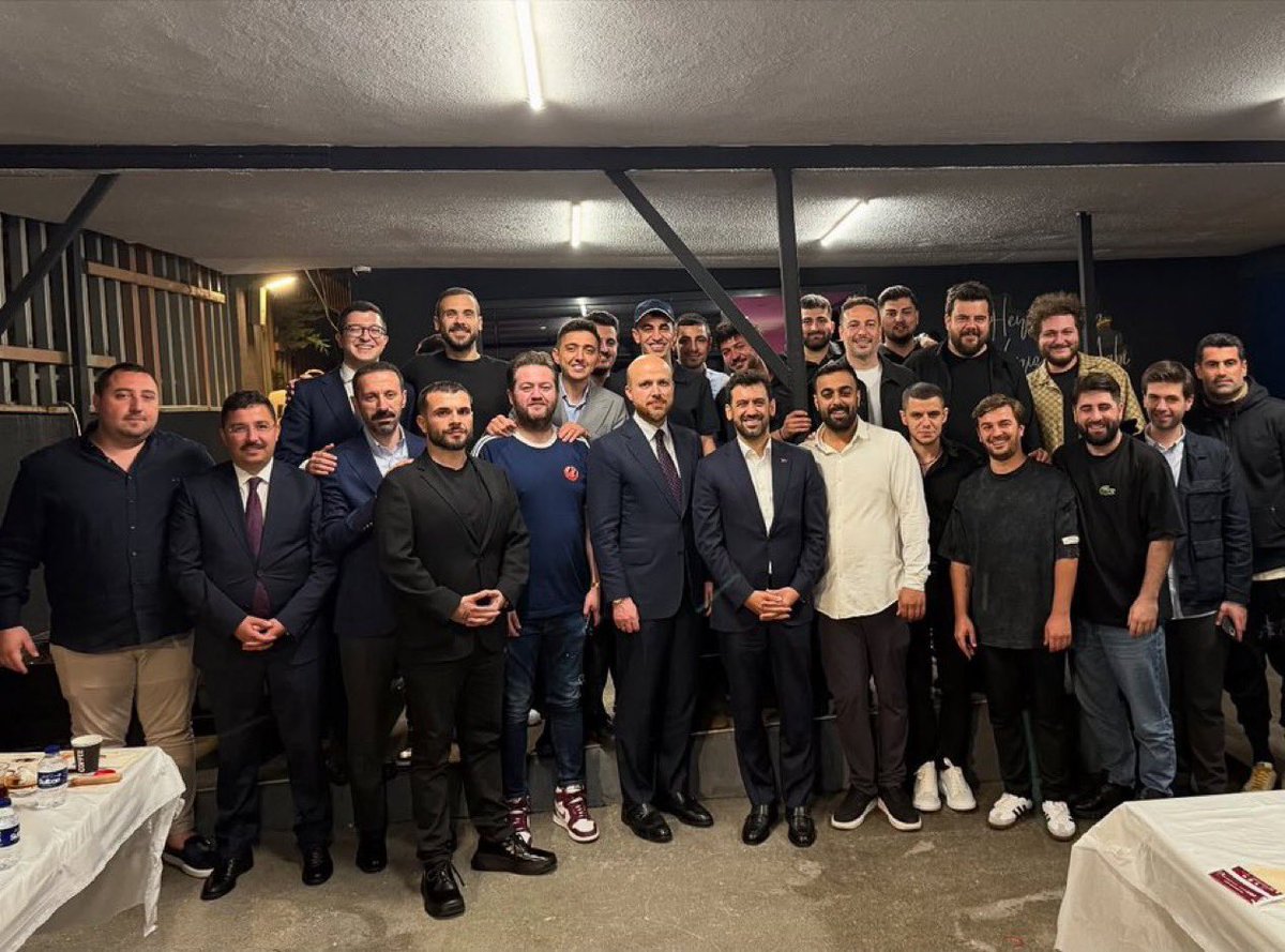 Bilal Erdoğan'ın buluştuğu fenomenler:
(boykot listesi)

- Ali Biçim
- Mesut Can Tomay
- Bilal Hancı
- Nalet Bebe
- Ümit Erdim
- Oğuzhan Koç
- Eser Yenenler
- Ebo
- Galerici Mustafa Akan
- Volkan Demirel