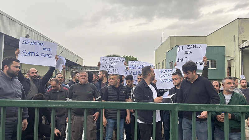 Kıyıma Başlanan Aroma’da İşçiler: Susmayacağız!

🔹Bursa’daki Aroma Meyve Suları Fabrikası’nda işçiler, kendilerine sorulmadan hazırlanıp imzalanan sözleşmeye tutum almıştı. Konkordatoya giden fabrikada bir işçinin haklarına çökülerek çıkışı verildi

alinteri10.org/2025/06/01/kiy…