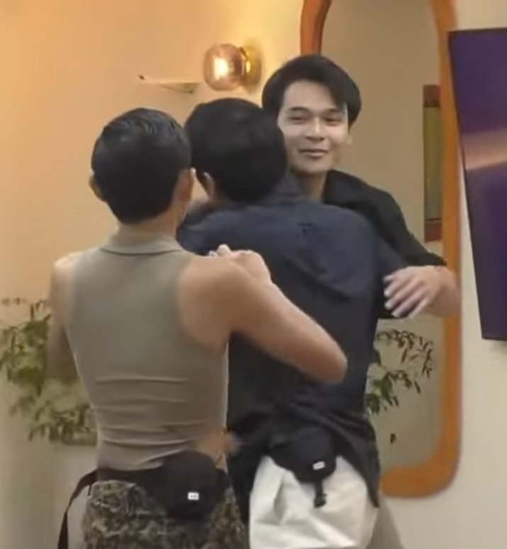protectdustinyu's tweet photo. thank you vince for being a good friend to dustin 🥺 #VinTin

DUSTIN #Dustinyu   
#PBBCollabThankYouJane https://t.co/NOY9klEVc0
